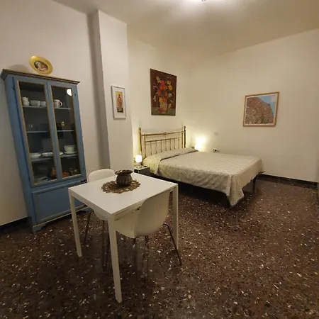 Appartamento Monolocale Vittoria *